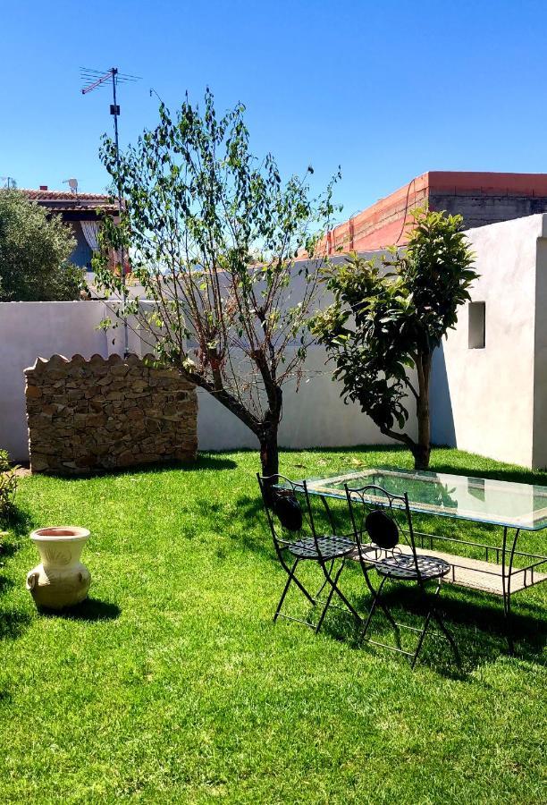13 Garden Rooms Olbia Exterior photo